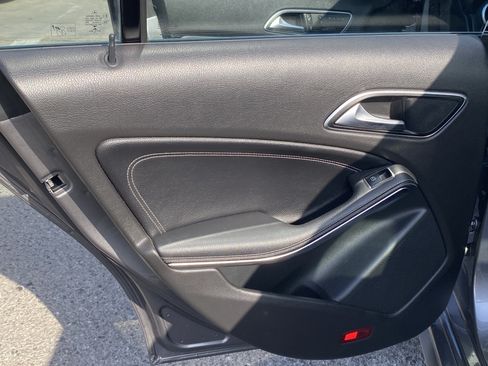 Used 2015 Mercedes-Benz CLA 250 image 17