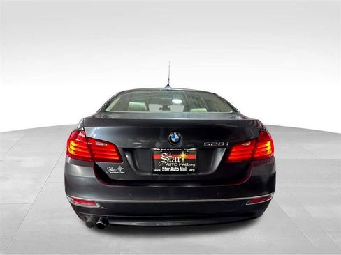 Used 2016 BMW 528i Sedan image 6