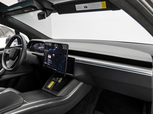 Used 2024 Tesla Model X Plaid AWD/4WD image 19