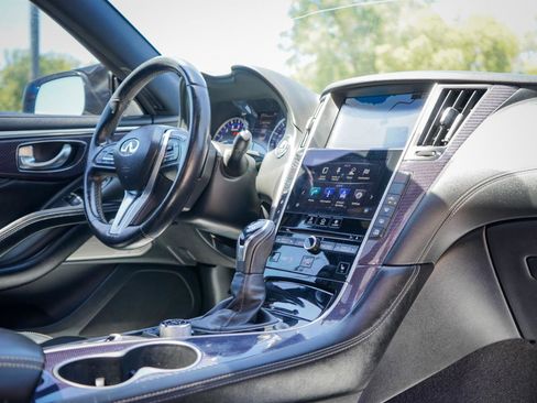 Used 2018 INFINITI Q60 Red Sport 400 w/ Sensory Package 3.0T Sport image 11