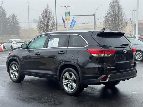 Used 2019 Toyota Highlander Limited image 9