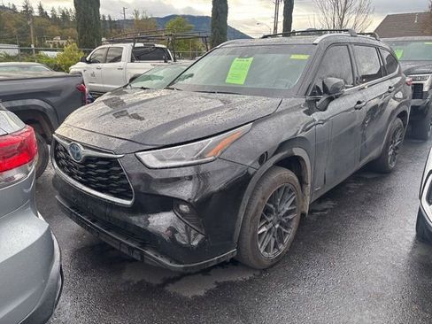 Used 2023 Toyota Highlander Limited image 4