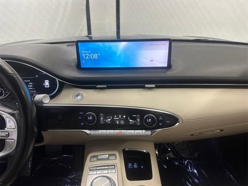 Used 2023 Genesis GV70 2.5T w/ Select Package image 31