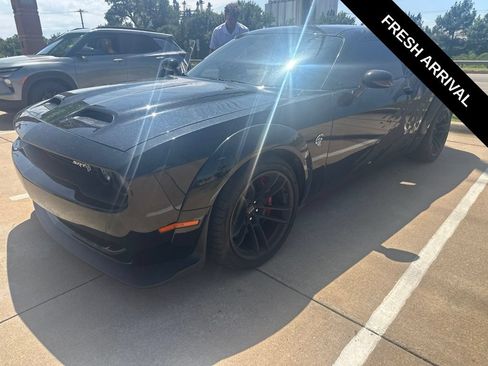 Used 2019 Dodge Challenger SRT Hellcat Redeye RWD image 2