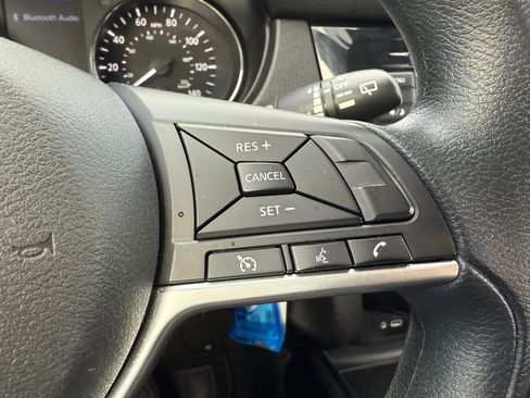 Used 2021 Nissan Rogue Sport S image 14