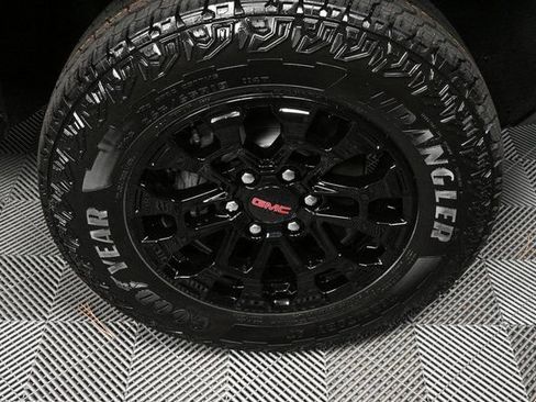 New 2026 GMC Canyon Elevation w/ Convenience Package image 35