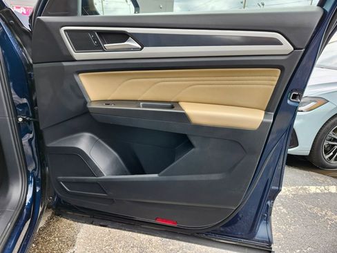Certified 2023 Volkswagen Atlas Cross Sport SE w/ Black Wheel Package AWD/4WD image 16