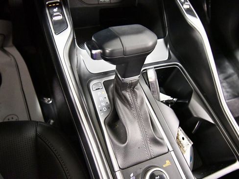 Certified 2025 Kia Sorento S image 27