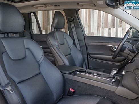 Used 2020 Volvo XC90 T5 Momentum image 22