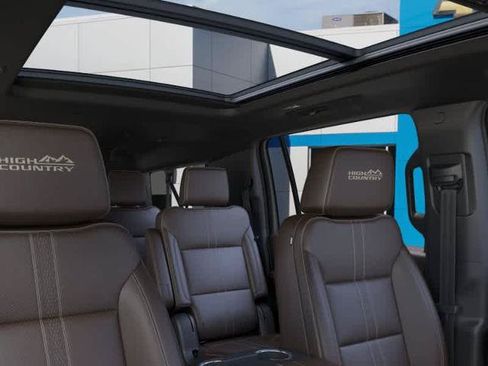 New 2026 Chevrolet Suburban High Country w/ Sun And Tow Package AWD/4WD image 24