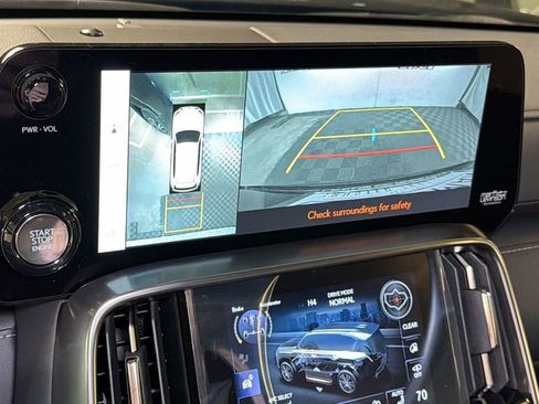 New 2026 Lexus LX 600 4WD w/ Luxury Package image 23