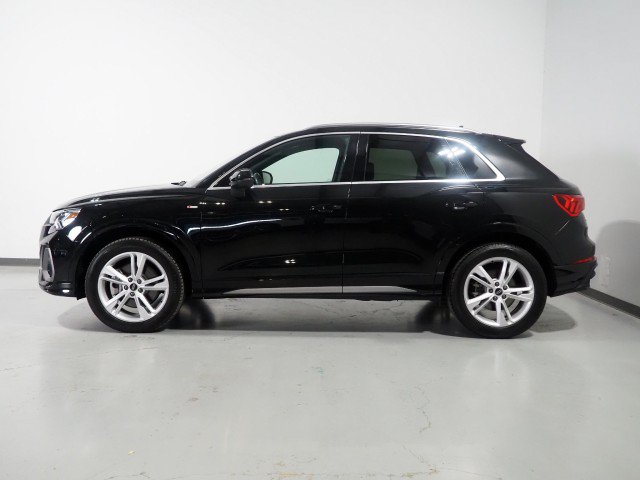 Used 2023 Audi Q3 2.0T Premium Plus w/ Premium Plus Package AWD/4WD image 9