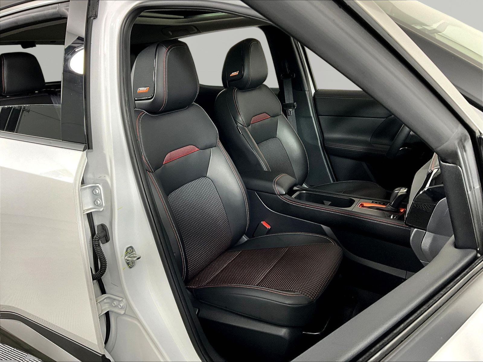 Used 2025 Nissan Kicks SR w/ SR Premium Package AWD/4WD image 29