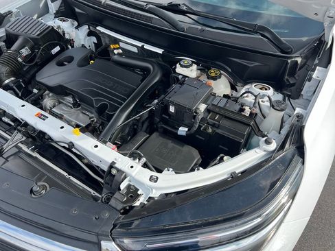 Used 2023 Chevrolet Equinox LT w/ Driver Convenience Package image 43