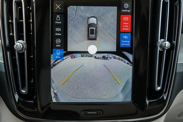 New 2026 Volvo XC40 B5 Ultra w/ Protection Package Premier AWD/4WD image 44