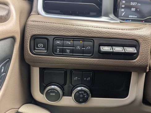 Used 2022 GMC Yukon Denali RWD image 22