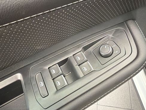 New 2026 Volkswagen Atlas SE image 13