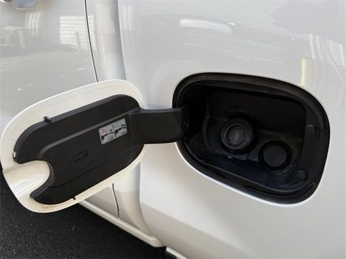 Used 2019 Chevrolet Silverado 1500 Custom image 22