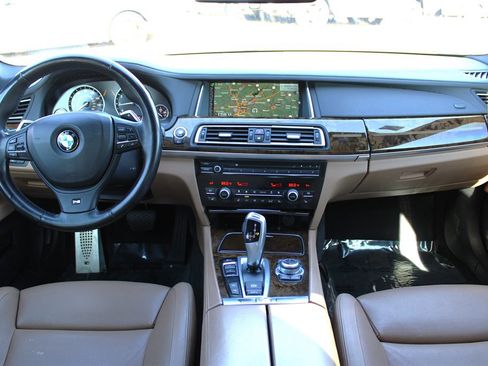 Used 2013 BMW 740Li image 11