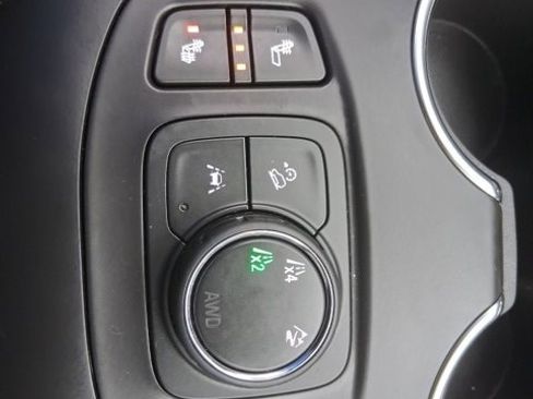 Certified 2023 GMC Terrain SLE w/ Driver Convenience Package image 29