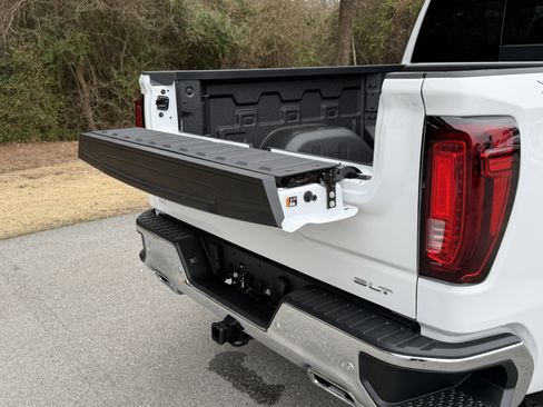 New 2026 GMC Sierra 1500 SLT w/ SLT Premium Plus Package image 11