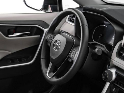 Used 2024 Toyota RAV4 XLE Premium FWD image 10