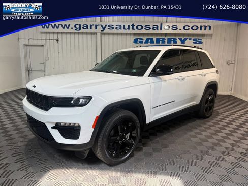 Used 2023 Jeep Grand Cherokee Limited w/ Black Appearance Package AWD/4WD image 1