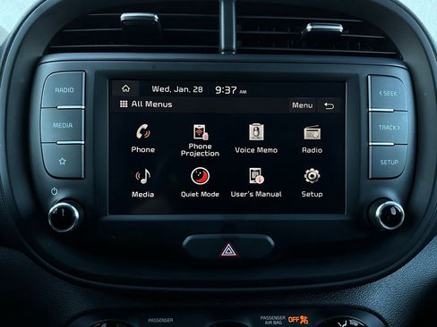 Used 2025 Kia Soul LX w/ LX Technology Package image 27