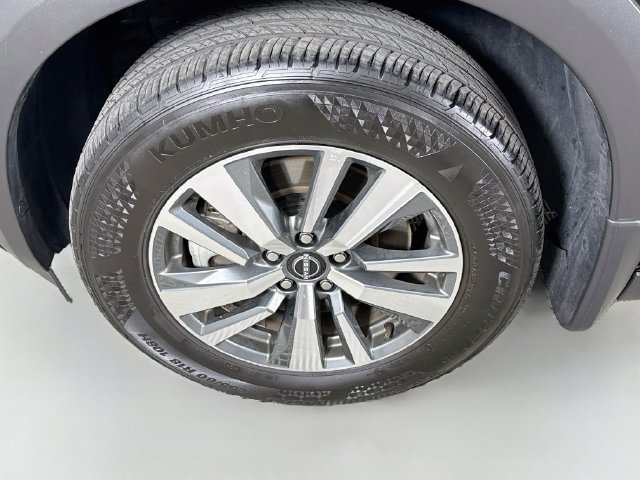 Used 2025 Nissan Pathfinder SL AWD/4WD image 30
