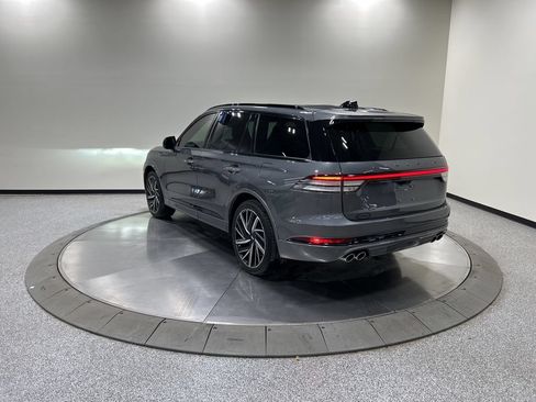 Certified 2025 Lincoln Aviator Black Label w/ Jet Appearance Package AWD/4WD image 9