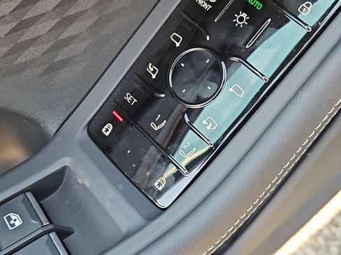 New 2026 Audi A6 Premium Plus AWD/4WD image 14