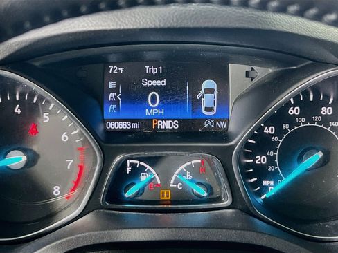 Used 2017 Ford Escape Titanium image 12