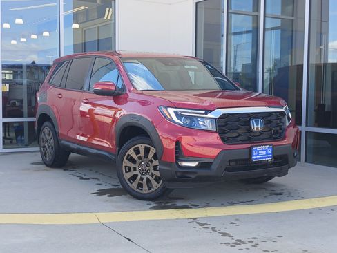 Used 2023 Honda Passport EX-L image 2