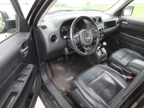 Used 2017 Jeep Patriot High Altitude image 12