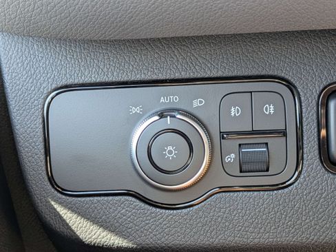 Used 2022 Mercedes-Benz Sprinter 3500 image 21