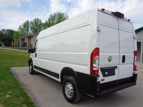 Used 2023 RAM ProMaster 2500 FWD image 3