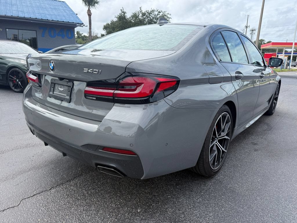 Used 2022 BMW 540i w/ M Sport Package RWD image 5