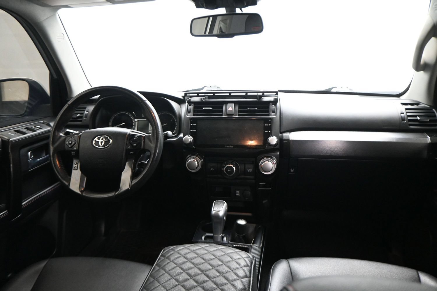 Used 2018 Toyota 4Runner TRD Off-Road Premium AWD/4WD image 16