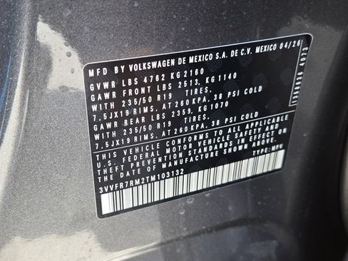New 2026 Volkswagen Tiguan SE FWD image 18