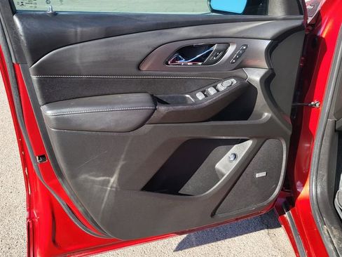 Used 2023 Chevrolet Traverse Premier image 27