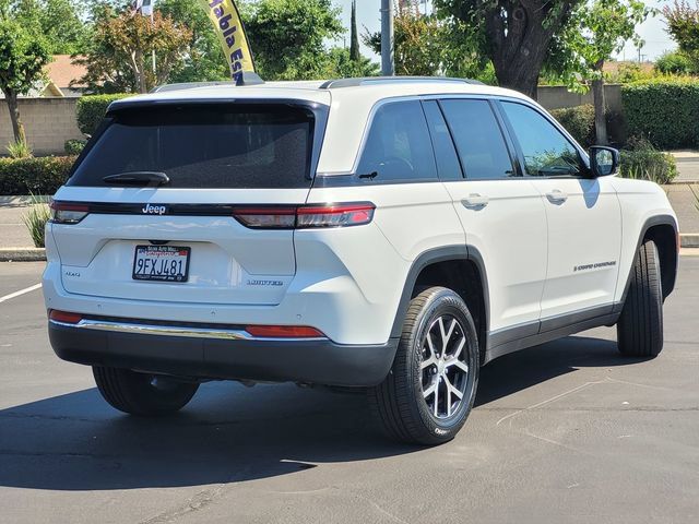 Used 2023 Jeep Grand Cherokee Limited AWD/4WD image 5