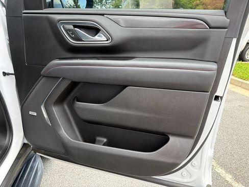 Used 2022 Chevrolet Suburban RST w/ Luxury Package RWD image 14
