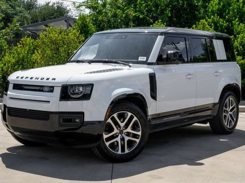 Used 2025 Land Rover Defender 110 V8 AWD/4WD image 2