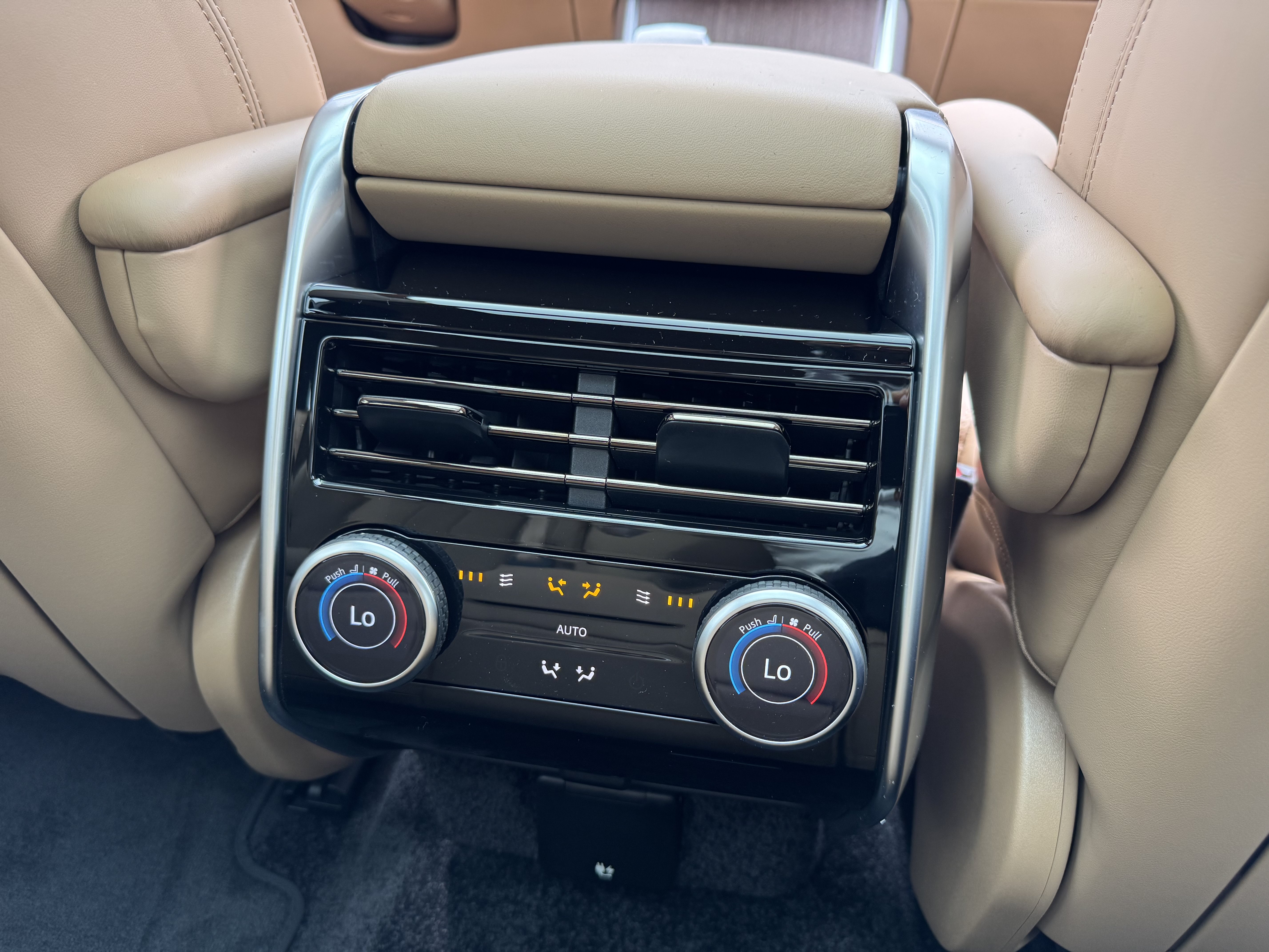 New 2027 Land Rover Range Rover SE AWD/4WD image 27