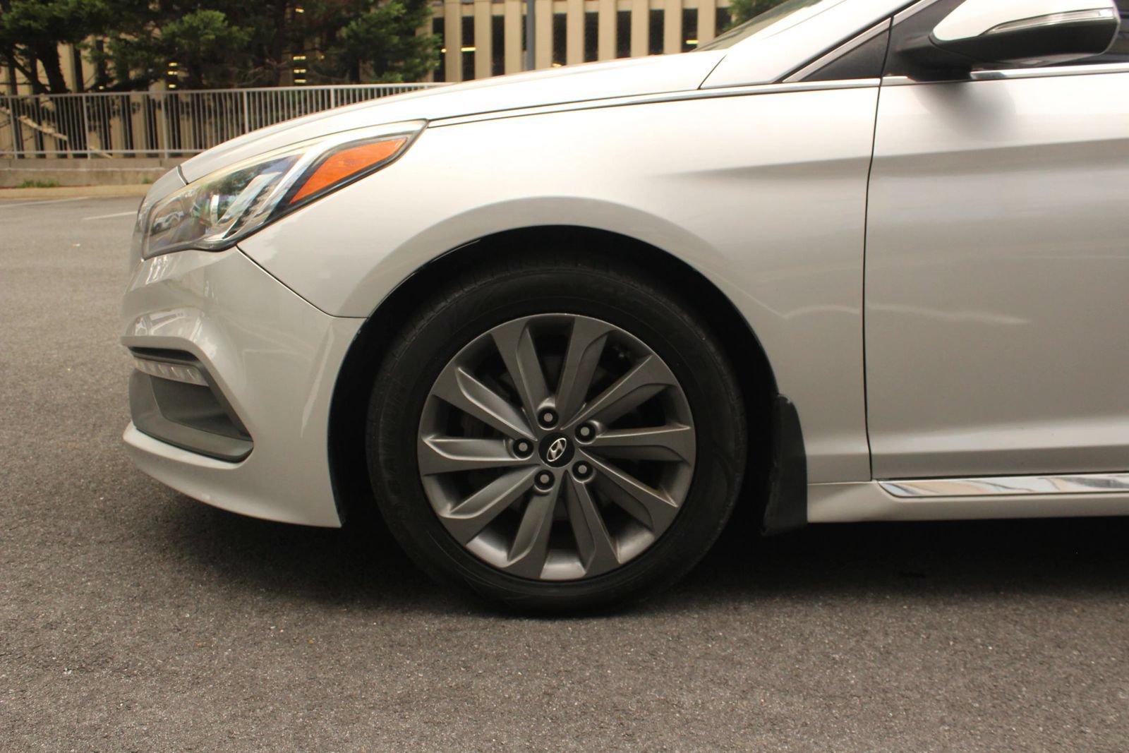 Used 2015 Hyundai Sonata Sport w/ Option Group 04 FWD image 11
