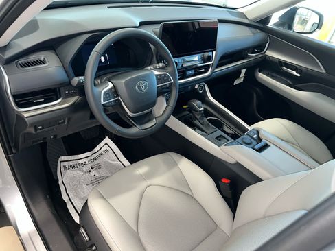New 2026 Toyota Grand Highlander AWD Hybrid image 13