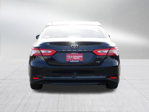 Used 2018 Toyota Camry LE image 6