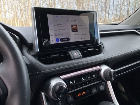 Used 2024 Toyota RAV4 XLE image 26