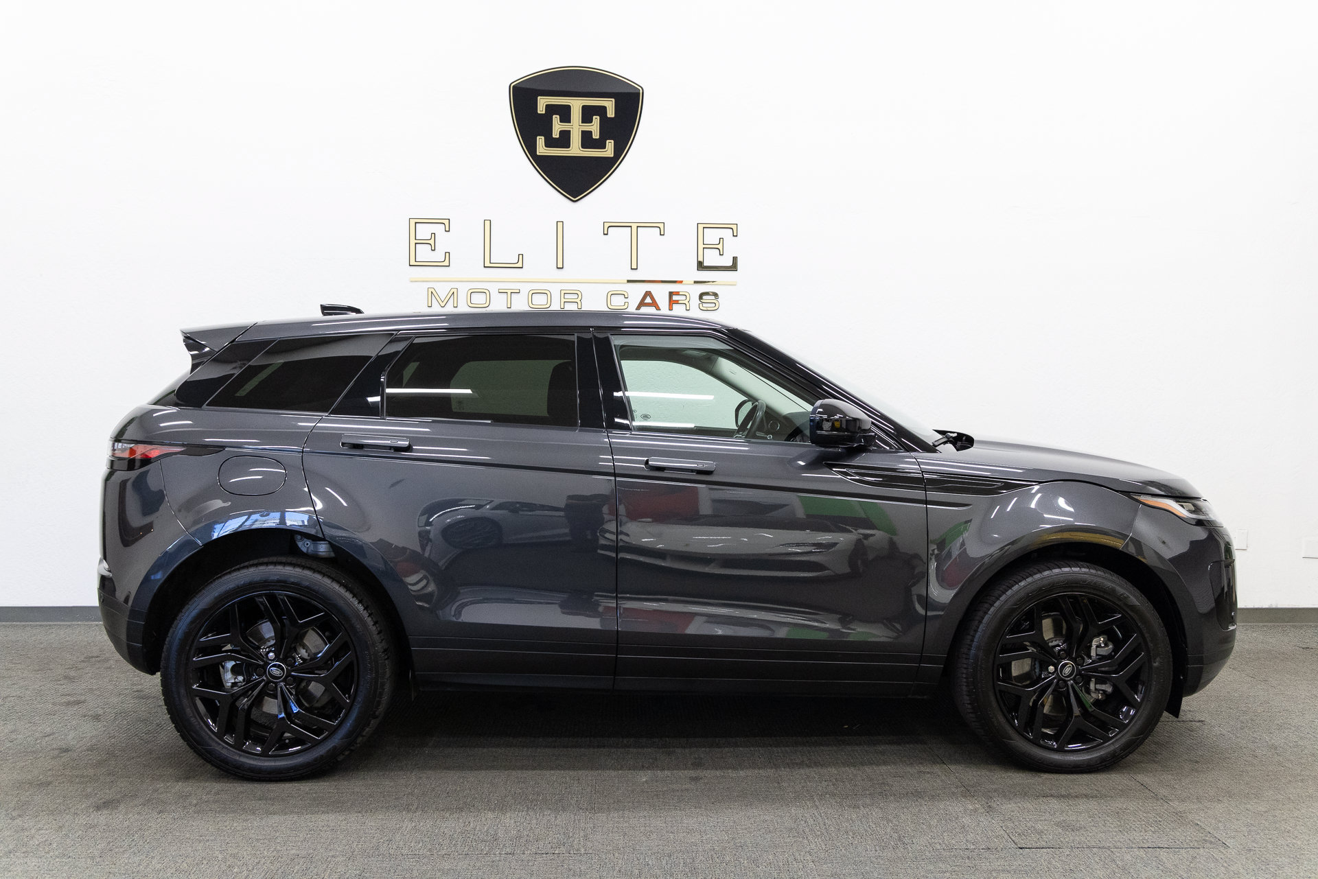 Used 2022 Land Rover Range Rover Evoque SE AWD/4WD image 10
