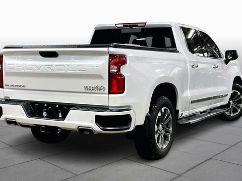 Used 2025 Chevrolet Silverado 1500 High Country w/ Z71 Off-Road Package image 12